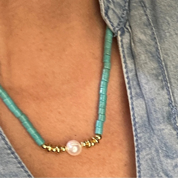 Alquimia Turquoise and Gold Necklace - Picture 3 of 11